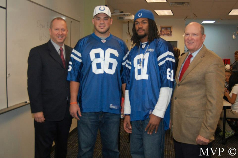 colts-give-back-to-veterans-01