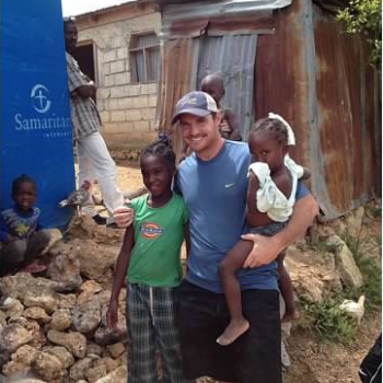 jay-feely-in-haiti-5-cropped